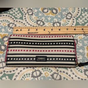 Fossil Women's Black and Pink Striped Wallet
